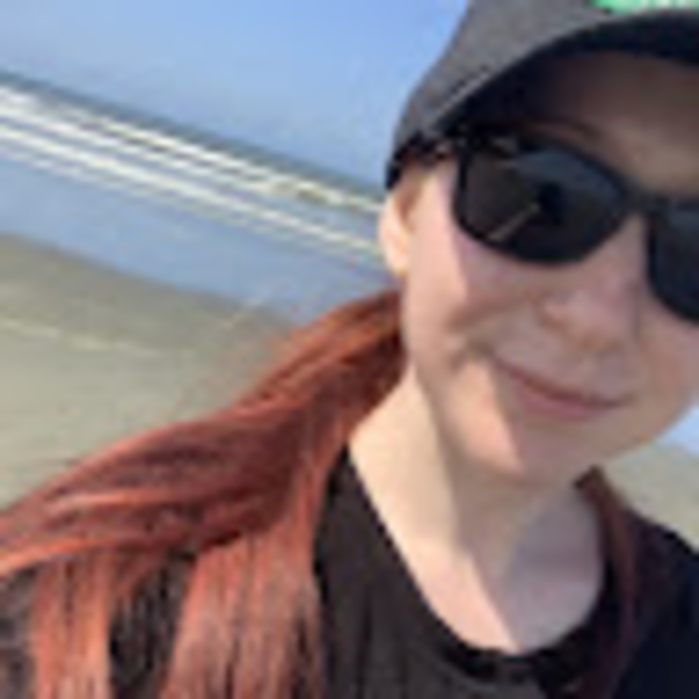 Meet your Posher, Holly